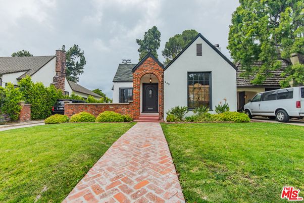 Exterior, Facade, Brick Facade, Tudor Revival