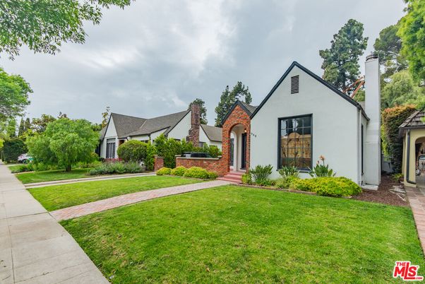 Backyard, Exterior, Facade, Brick Facade, Tudor Revival