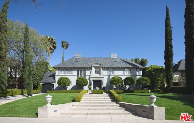 Backyard, Exterior, Facade, French Provincial