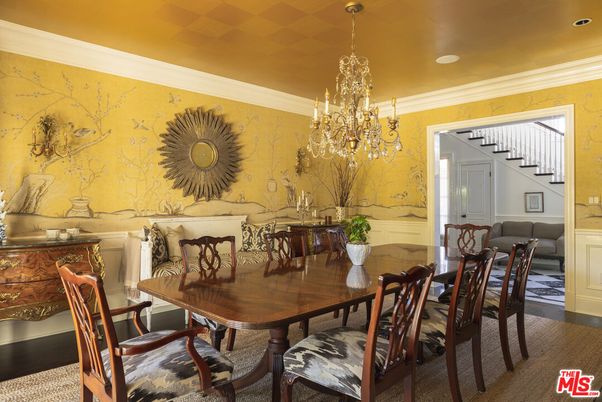 Chandelier, Dining room, Interior, Recessed Lighting, Wood Texture Flooring