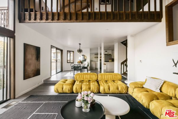 Chandelier, Dining room, Interior, Living room, Wood Texture Flooring