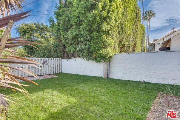 Backyard, Detached Garage, Exterior