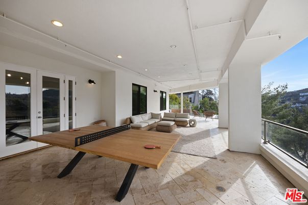 Game Room, Interior, Living room, Recessed Lighting