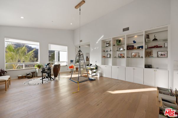 Dining room, Interior, Pendant Lights, Recessed Lighting, Wood Texture Flooring