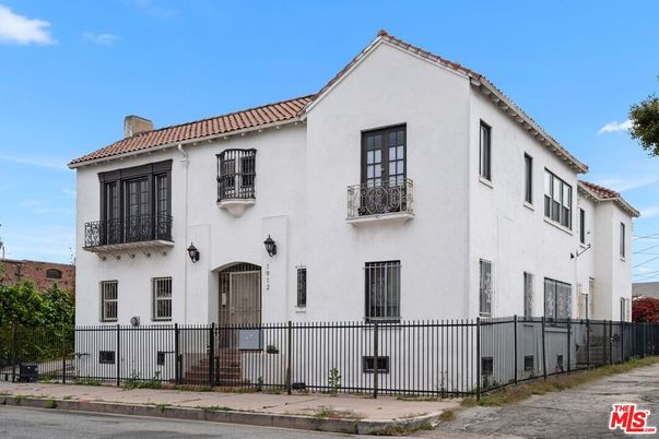 Exterior, Facade, Spanish Mediterranean