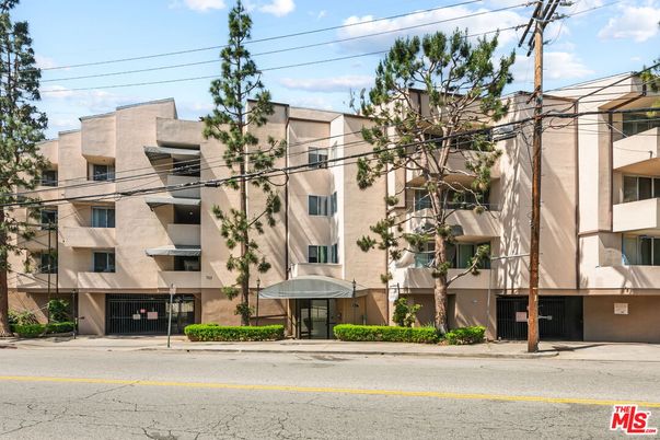 Exterior, Facade, Condo Building