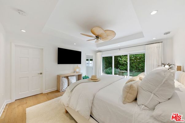 Bedroom, Interior, Pendant Lights, Recessed Lighting, Wood Texture Flooring