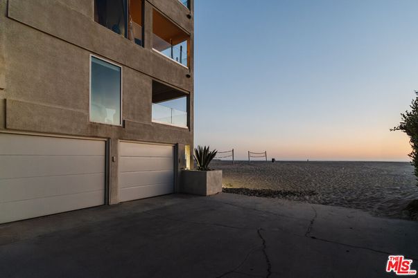 Exterior, Water