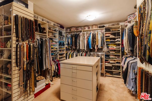 Interior, Walk-in Closets