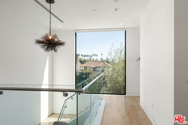 Interior, Pendant Lights, Recessed Lighting, Wood Texture Flooring
