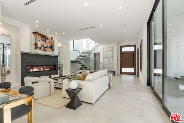 Fireplace, Interior, Living room, Recessed Lighting