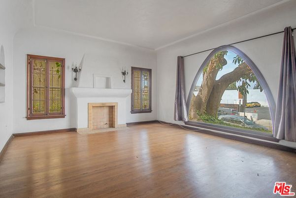 Empty room, Fireplace, Interior, Wood Texture Flooring