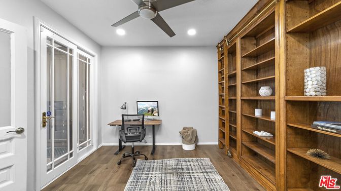 Home Office, Interior, Recessed Lighting, Wood Texture Flooring