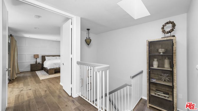 Bedroom, Interior, Pendant Lights, Recessed Lighting, Wood Texture Flooring