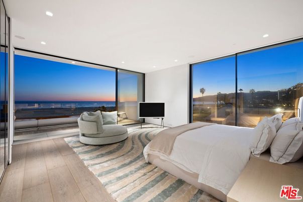 Bedroom, Interior, Recessed Lighting, Water, Wood Texture Flooring