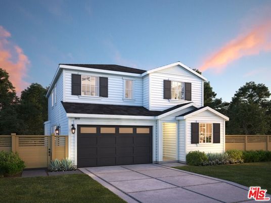 Attached, Exterior, Facade, Farmhouse