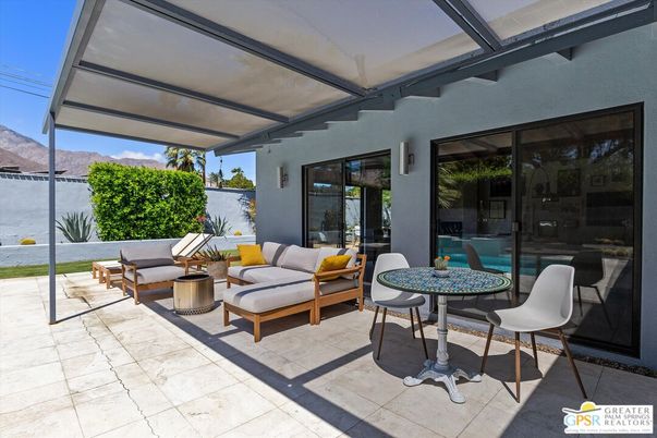 Exterior, Sun Room