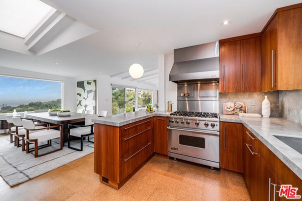 Dining room, Interior, Kitchen, Pendant Lights, Recessed Lighting, Stainless Steel Appliances