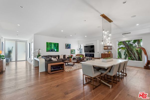 Dining room, Interior, Living room, Pendant Lights, Recessed Lighting, Wood Texture Flooring