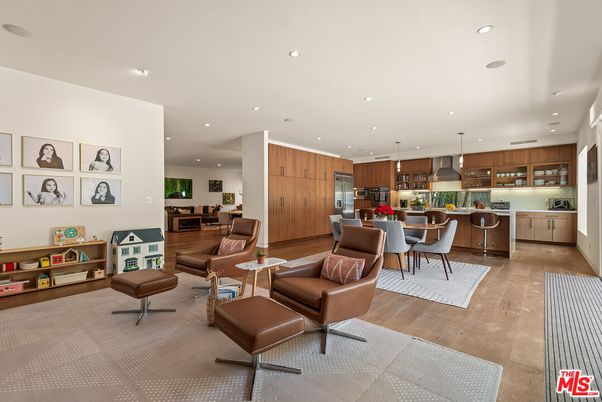 Dining room, Interior, Kitchen, Living room, Pendant Lights, Recessed Lighting, Stainless Steel Appliances, Wood Texture Flooring