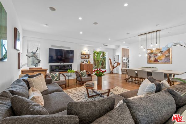 Dining room, Interior, Kitchen, Living room, Pendant Lights, Recessed Lighting, Wood Texture Flooring