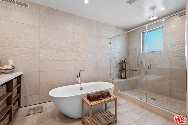 Bathroom, Free Standing Baths, Glass Shower, Interior, Recessed Lighting