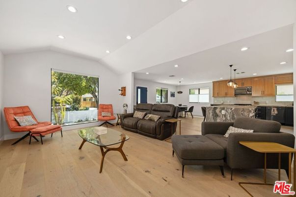 Dining room, Interior, Kitchen, Living room, Pendant Lights, Recessed Lighting, Wood Texture Flooring