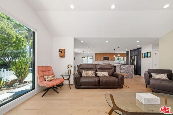 Interior, Kitchen, Living room, Pendant Lights, Recessed Lighting, Stainless Steel Appliances, Wood Texture Flooring