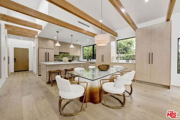 Dining room, Interior, Kitchen, Pendant Lights, Recessed Lighting, Wooden Beams, Wood Texture Flooring