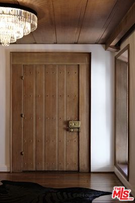 Chandelier, Interior, Wooden Ceilings