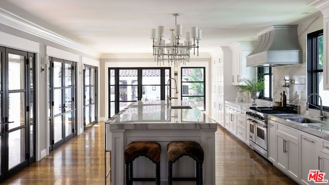 Chandelier, Interior, Kitchen, Wood Texture Flooring