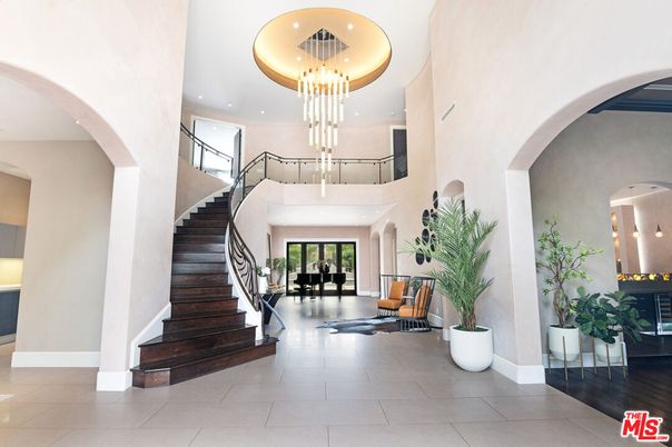 Chandelier, Interior, Recessed Lighting