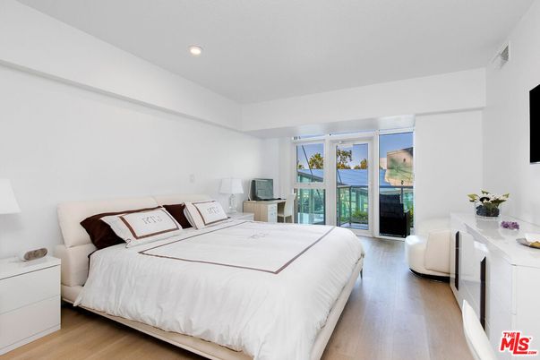 Bedroom, Interior, Recessed Lighting, Water, Wood Texture Flooring