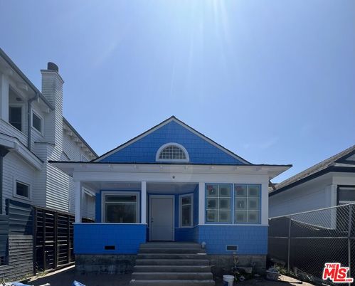 Exterior, Facade, American Craftsman