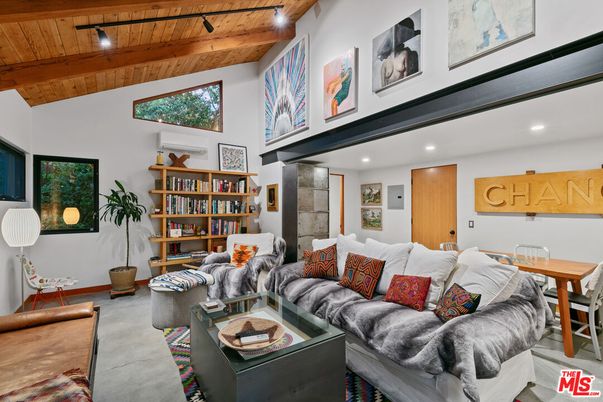 Interior, Living room, Recessed Lighting, Wooden Beams, Wooden Ceilings