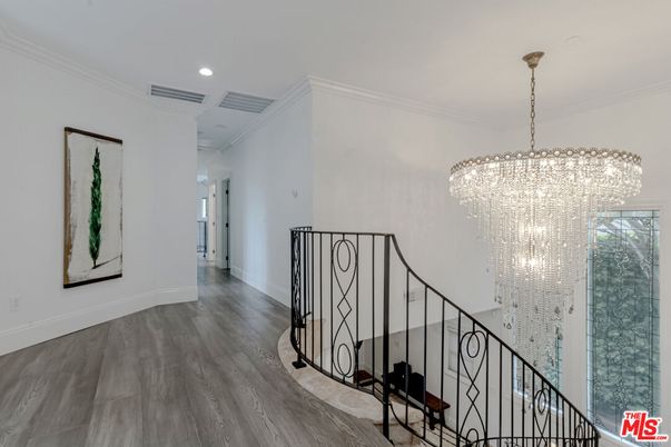 Chandelier, Interior, Recessed Lighting, Wood Texture Flooring