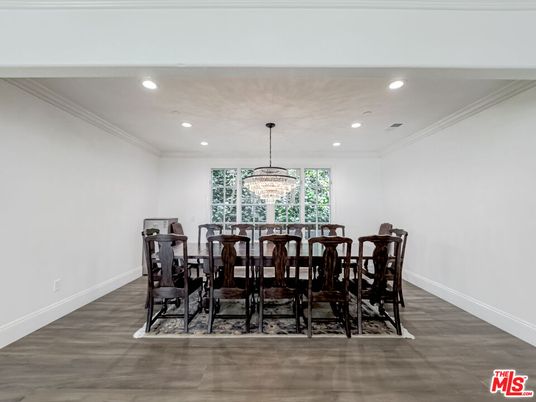 Chandelier, Dining room, Interior, Recessed Lighting, Wood Texture Flooring