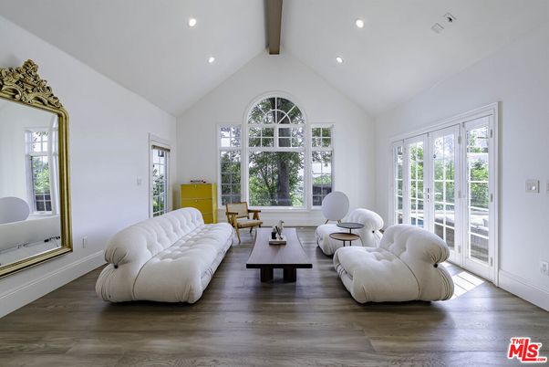 Interior, Living room, Recessed Lighting, Wooden Beams, Wood Texture Flooring