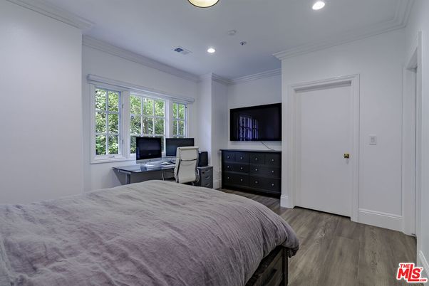 Bedroom, Home Office, Interior, Recessed Lighting, Wood Texture Flooring