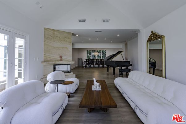 Interior, Living room, Piano, Recessed Lighting, Wood Texture Flooring