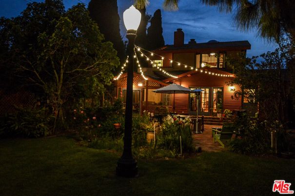 Backyard, Exterior, Facade, Log Home