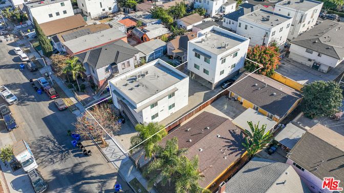 Exterior, Drone