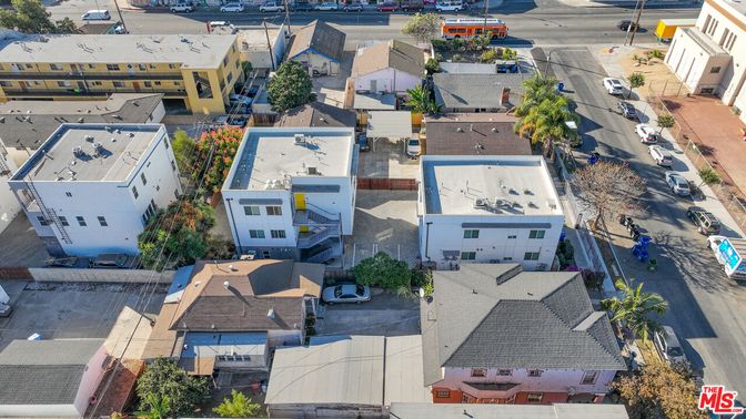 Exterior, Drone