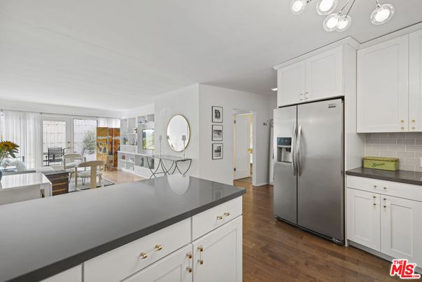 Dining room, Interior, Kitchen, Stainless Steel Appliances, Wood Texture Flooring