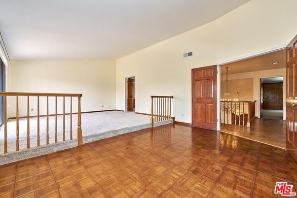 Chandelier, Empty room, Interior, Wood Texture Flooring