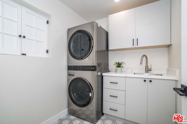 Interior, Recessed Lighting, Washer