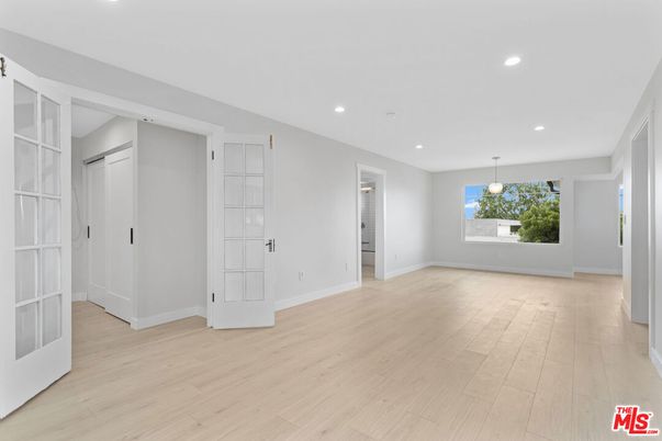 Empty room, Interior, Pendant Lights, Recessed Lighting, Wood Texture Flooring
