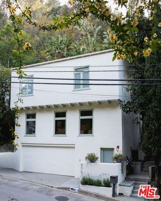 Attached, Exterior, Facade, Spanish Mediterranean