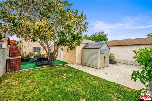 Backyard, Exterior