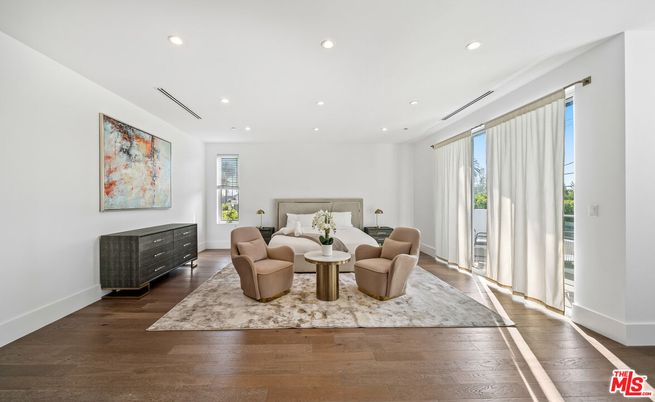 Bedroom, Interior, Living room, Recessed Lighting, Wood Texture Flooring